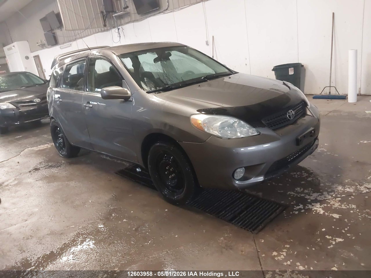 2T1KR32E26C622056 · 2006 TOYOTA COROLLA MATRIX XR