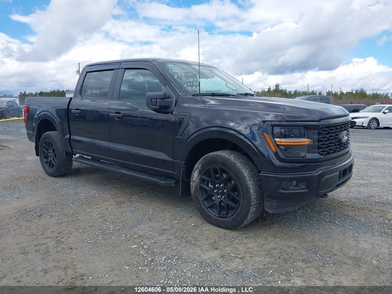 1FTEW2LP0SKD39213 · 2025 FORD F-150 STX