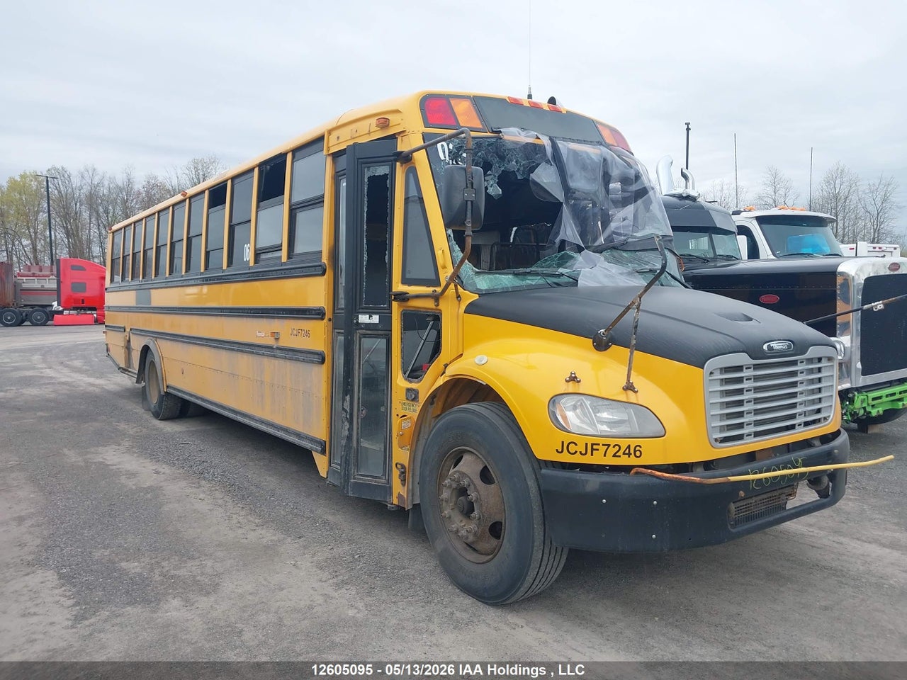 4UZABRDU4JCJF7246 · 2018 FREIGHTLINER CHASSIS B2B
