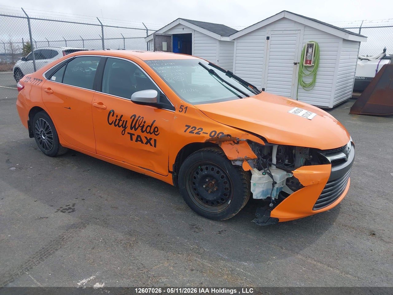 4T1BF1FK1GU229887 · 2016 TOYOTA CAMRY LE