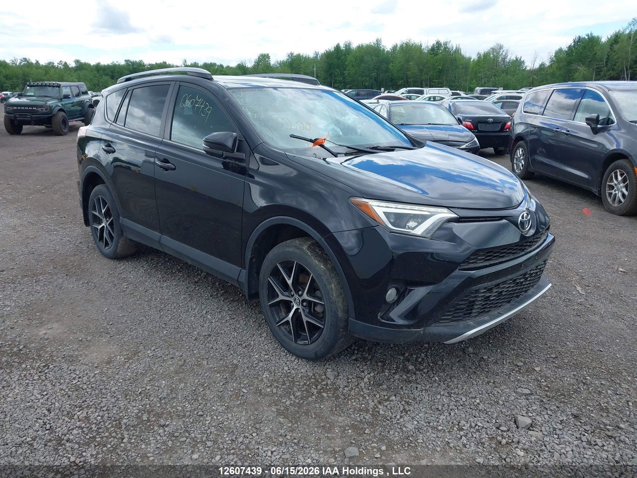 2T3JFREV6GW487786 · 2016 TOYOTA RAV4 SE