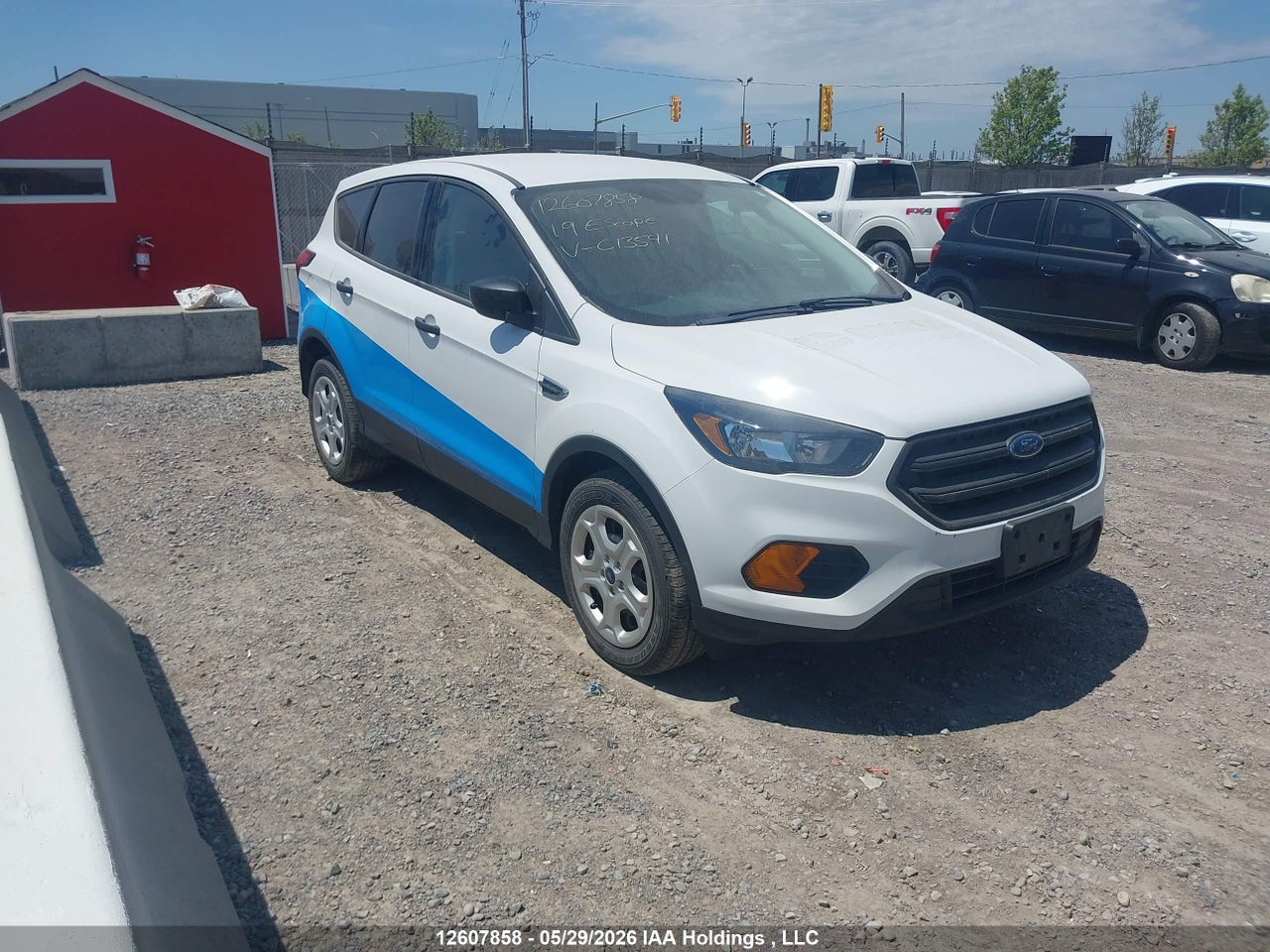 1FMCU0F75KUC13541 · 2019 FORD ESCAPE S