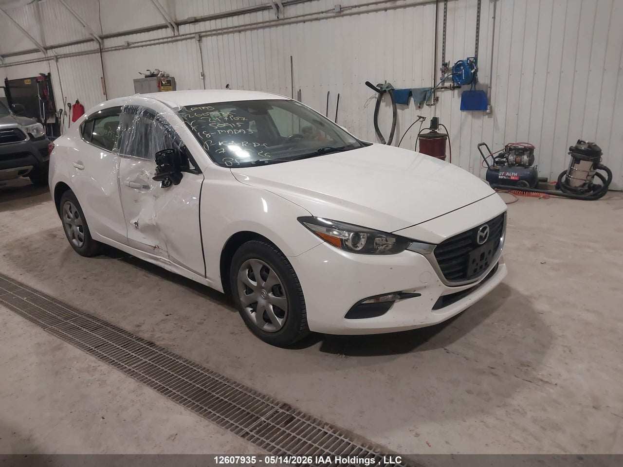 3MZBN1V7XJM247107 · 2018 MAZDA 3 GS