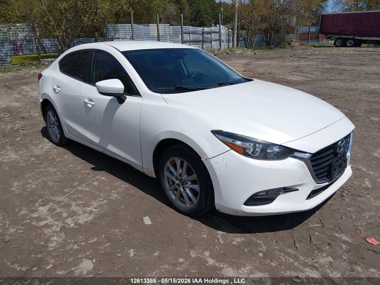 JM1BN1V79J1189460 · 2018 MAZDA 3 GS