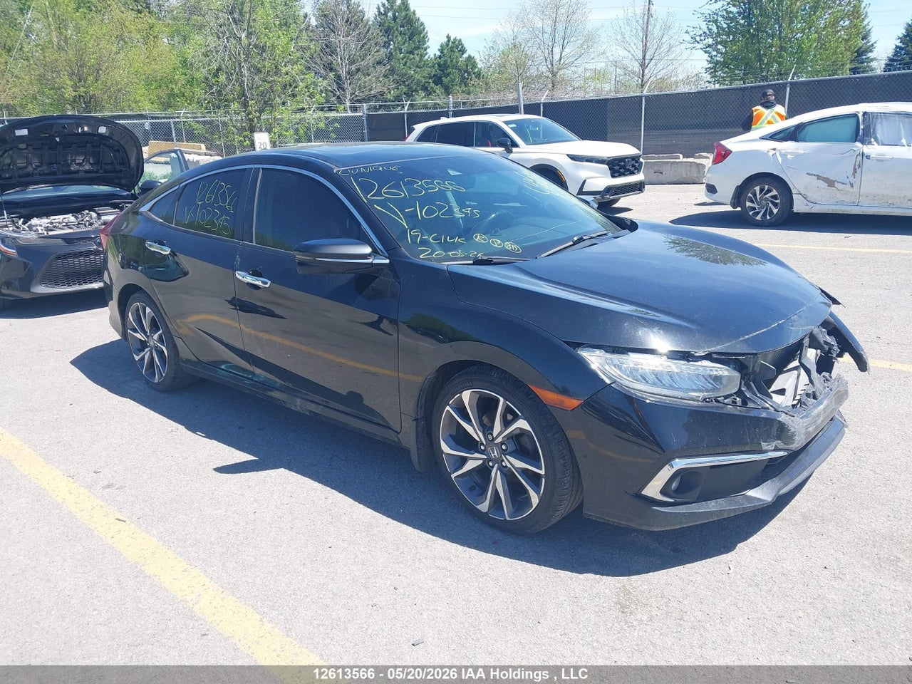 2HGFC1F99KH102345 · 2019 HONDA Civic touring
