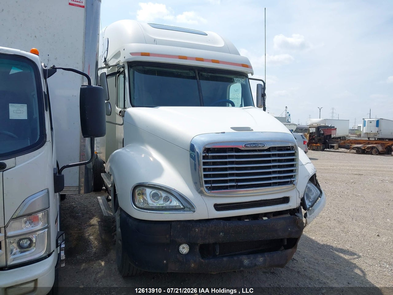 1FUJA6CK85LV39529 · 2005 FREIGHTLINER CONVENTIONAL COLUMBIA