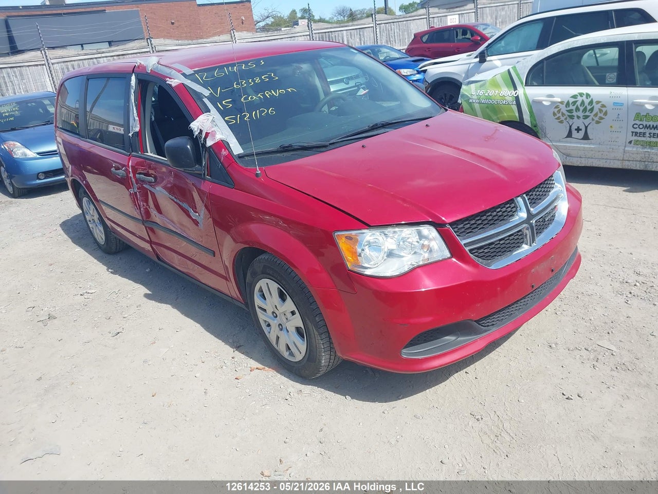 2C4RDGBG9FR633853 · 2015 DODGE GRAND CARAVAN SE/SXT