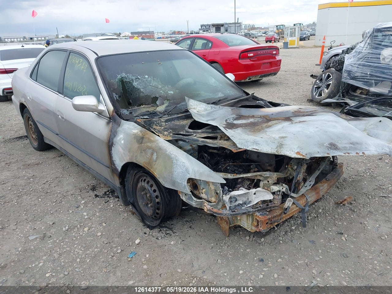 1HGCG5643WA816351 · 1998 HONDA ACCORD LX