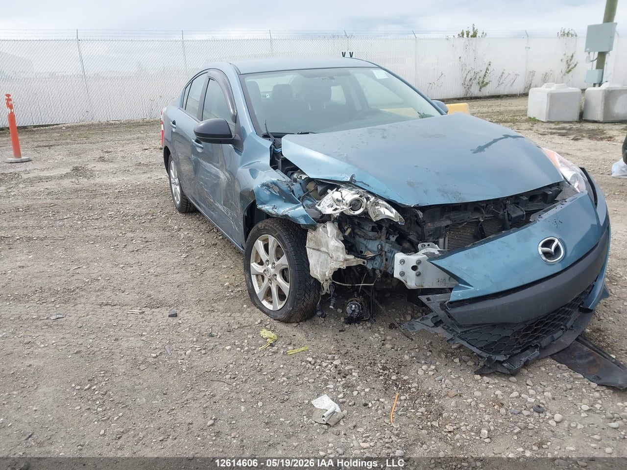 JM1BL1UF7B1465716 · 2011 MAZDA MAZDA3 GX