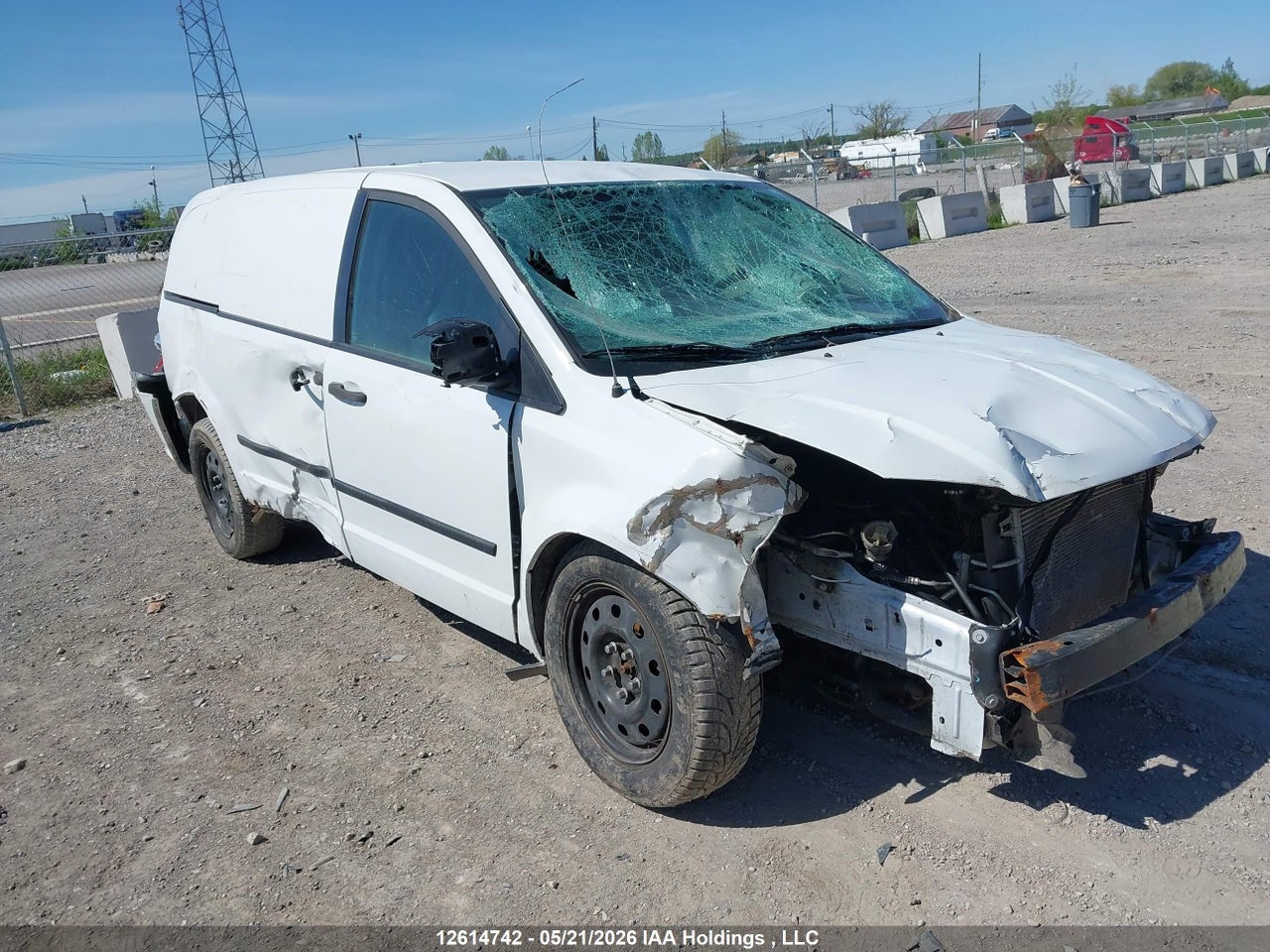 2C4JRGAG2FR551415 · 2015 RAM TRADESMAN