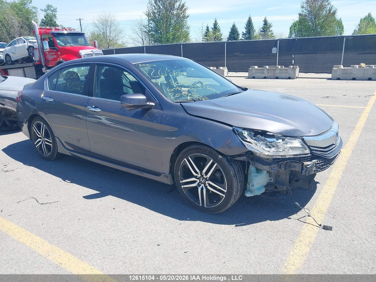 1HGCR2F04GA805513 · 2016 HONDA ACCORD TOURING