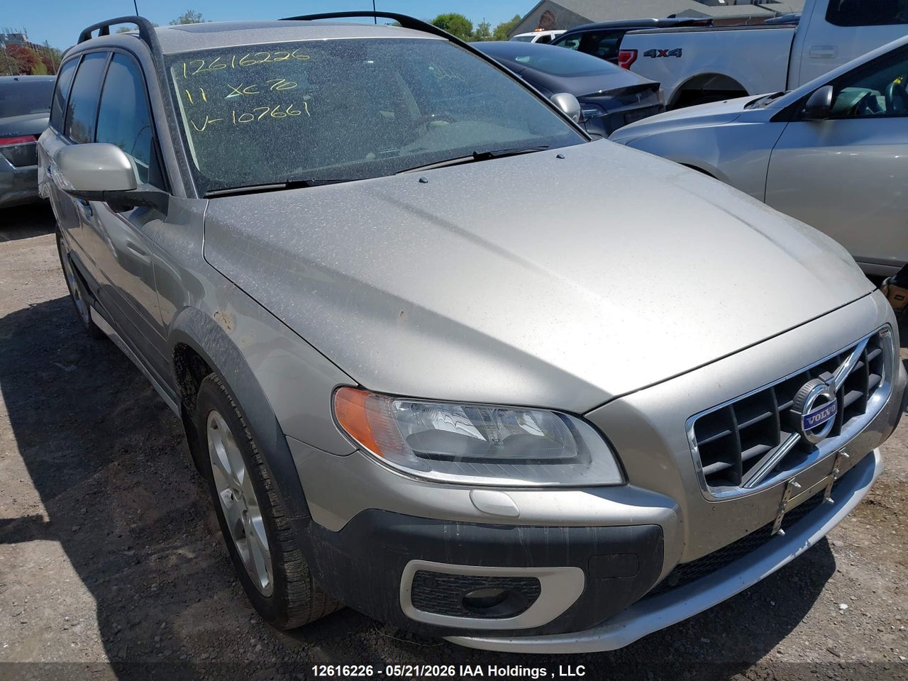 YV4952BZ4B1107661 · 2011 VOLVO XC70 3.2
