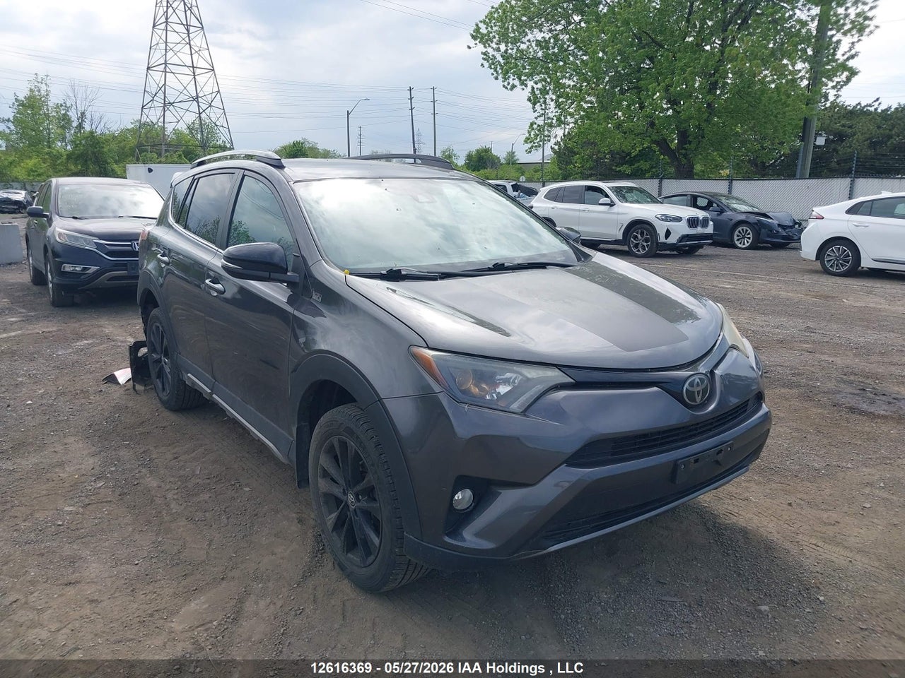 2T3RFREVXJW732762 · 2018 TOYOTA RAV4 ADVENTURE/XLE