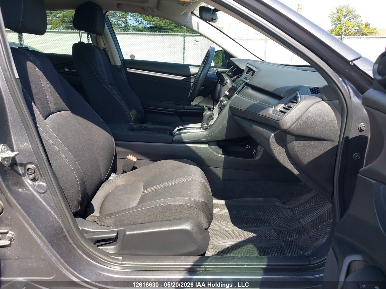 2HGFC2F75KH031343 · 2019 HONDA CIVIC EX · 5/18