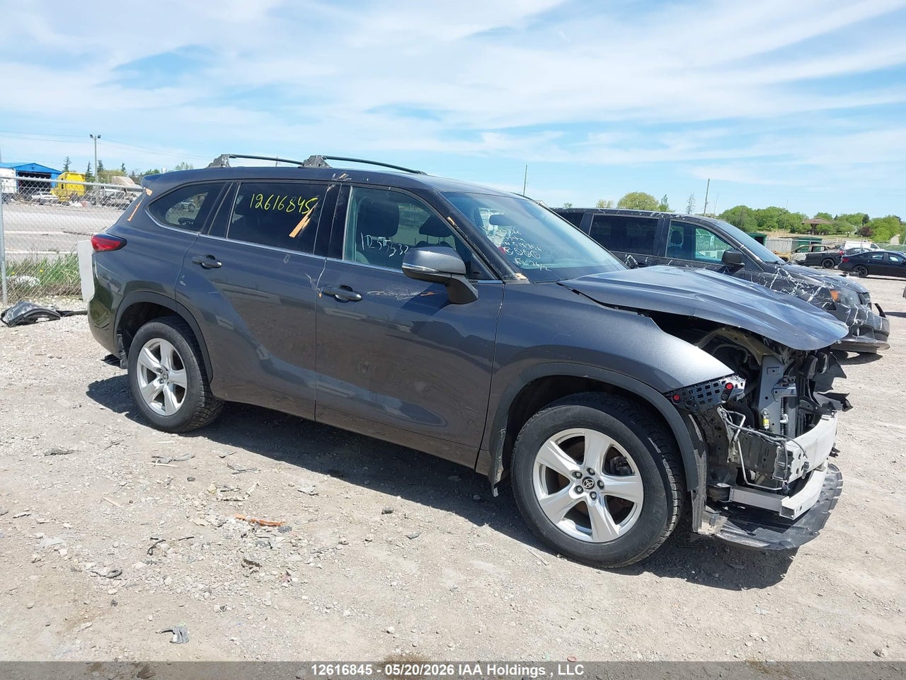 5TDBZRBH8LS519756 · 2020 TOYOTA HIGHLANDER LE