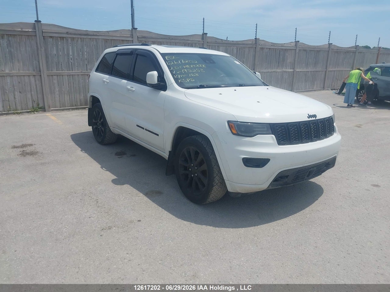 1C4RJFAG6LC195253 · 2020 JEEP GRAND CHEROKEE ALTITUDE