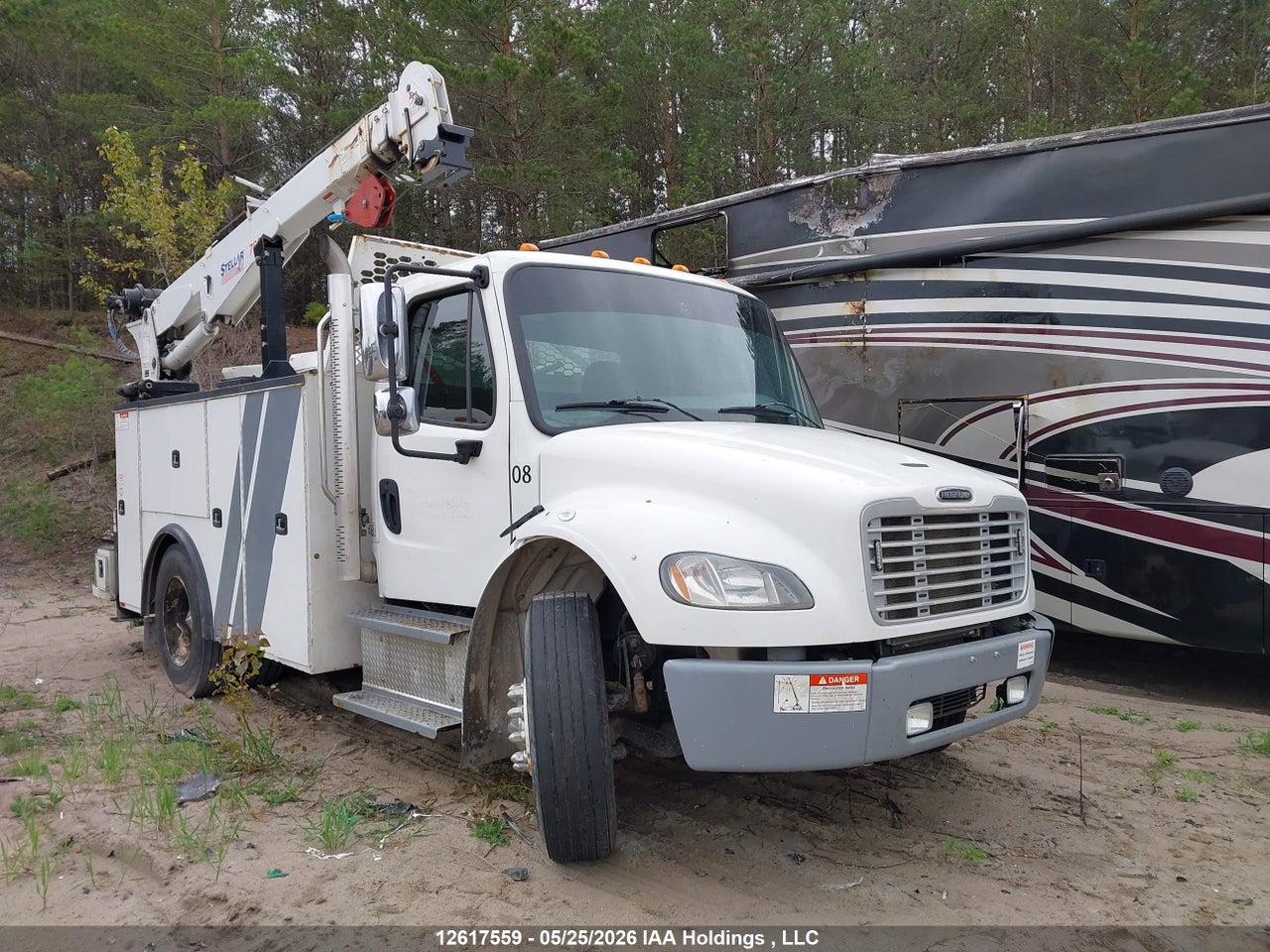 3ALACWFC4LDLY4493 · 2020 FREIGHTLINER M2