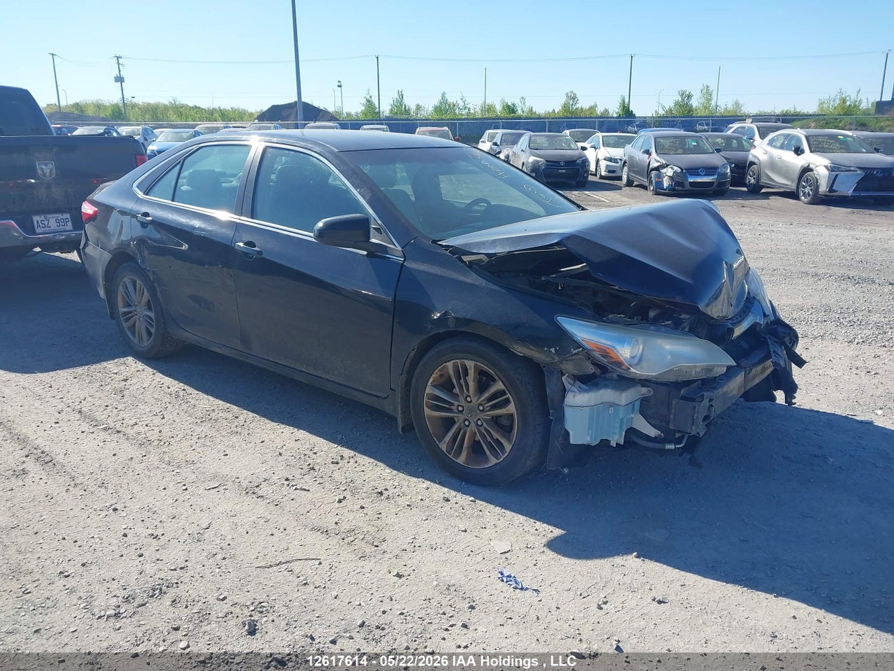 4T1BF1FK0HU758393 · 2017 TOYOTA CAMRY LE/XLE/SE/XSE