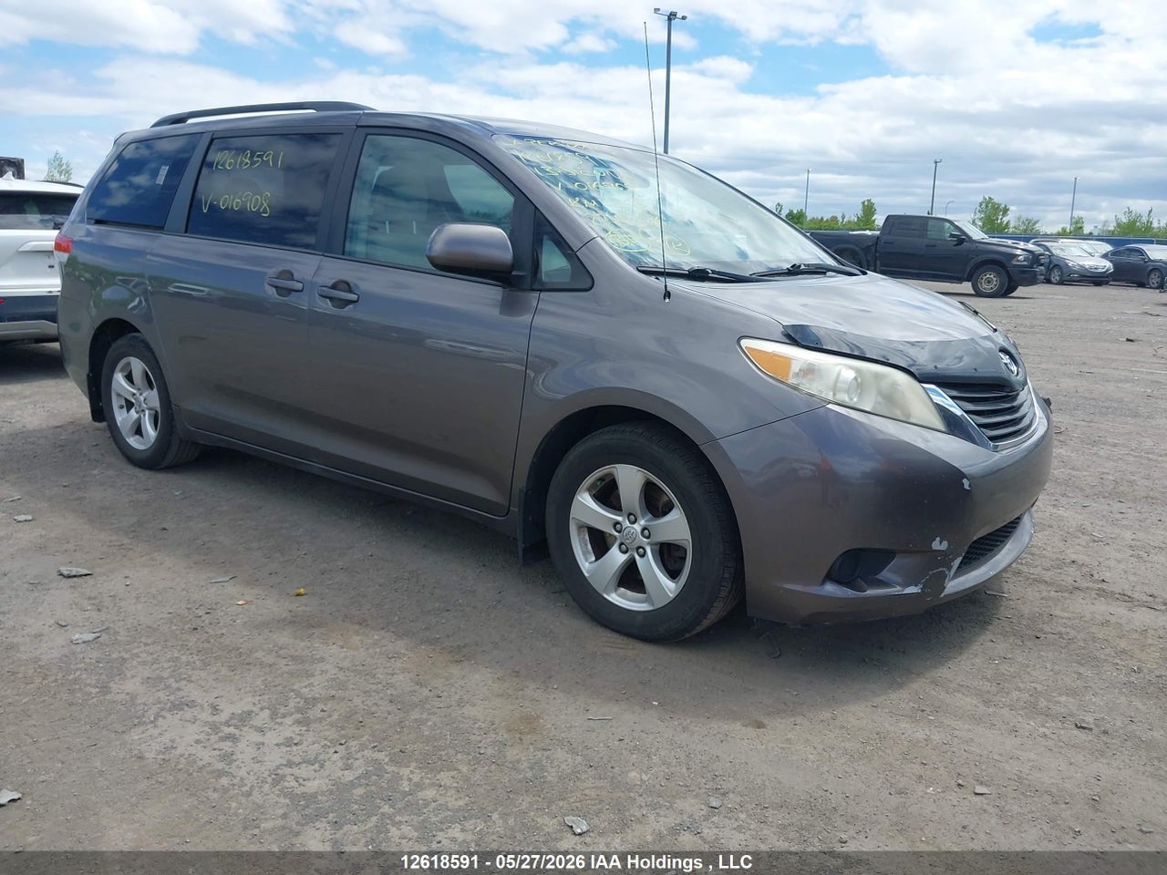 5TDKA3DC0DS016908 · 2013 TOYOTA SIENNA LE