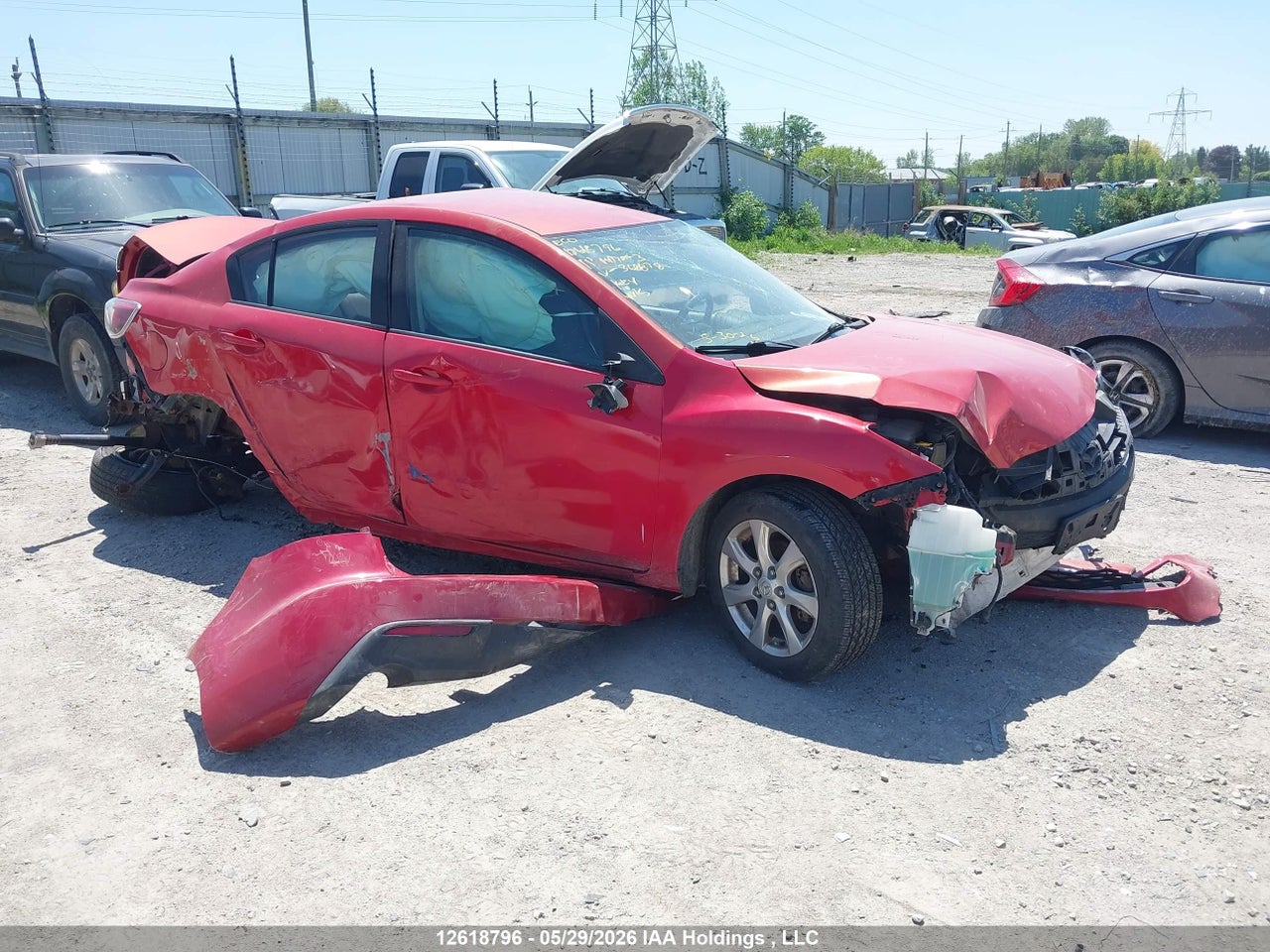 JM1BL1UF8B1368878 · 2011 MAZDA MAZDA3 GX