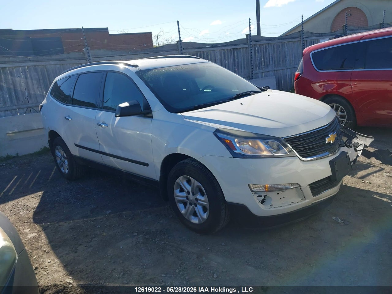 1GNKVFED4FJ127062 · 2015 CHEVROLET TRAVERSE LS