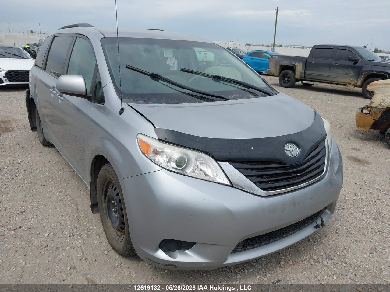 5TDKK3DC5BS141350 · 2011 TOYOTA SIENNA LE V6