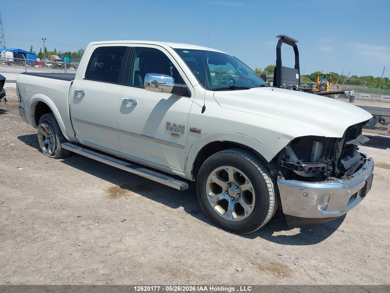 1C6RR7NTXJS176852 · 2018 RAM 1500 LARAMIE