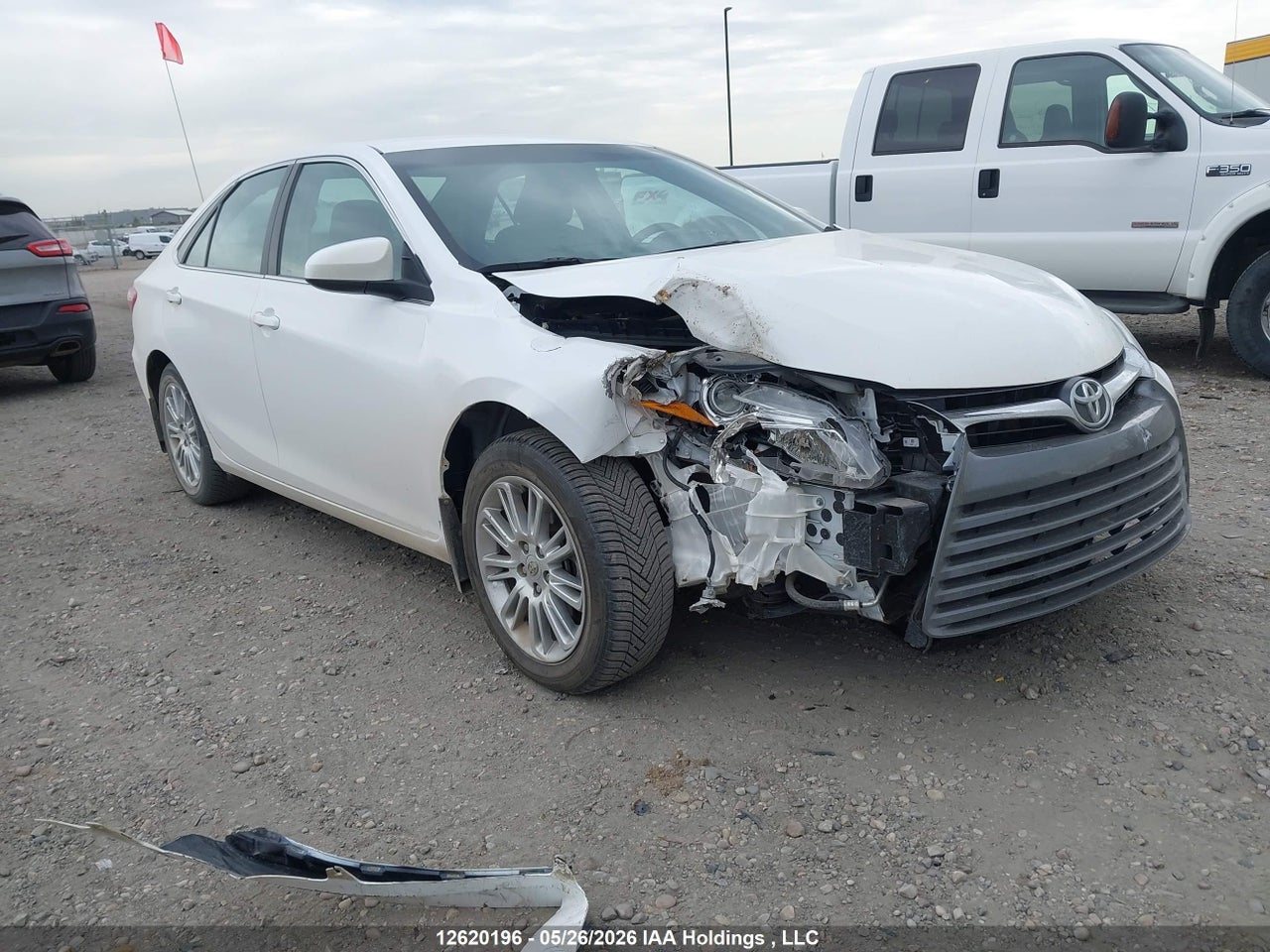 4T1BF1FK2FU496180 · 2015 TOYOTA CAMRY LE/XLE/SE/XSE