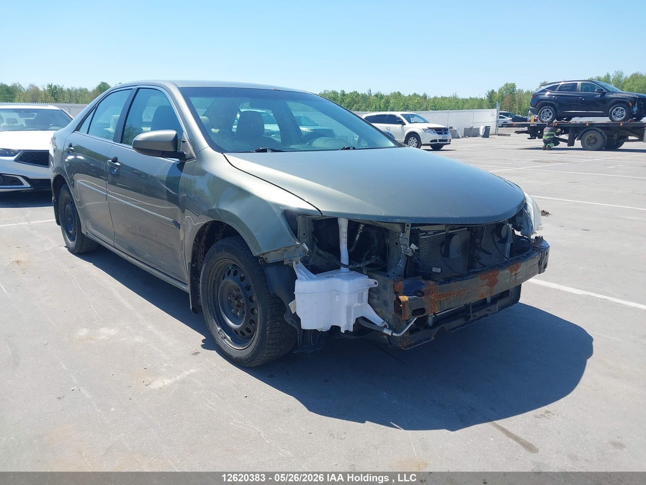 4T1BF1FK8EU777981 · 2014 TOYOTA CAMRY LE