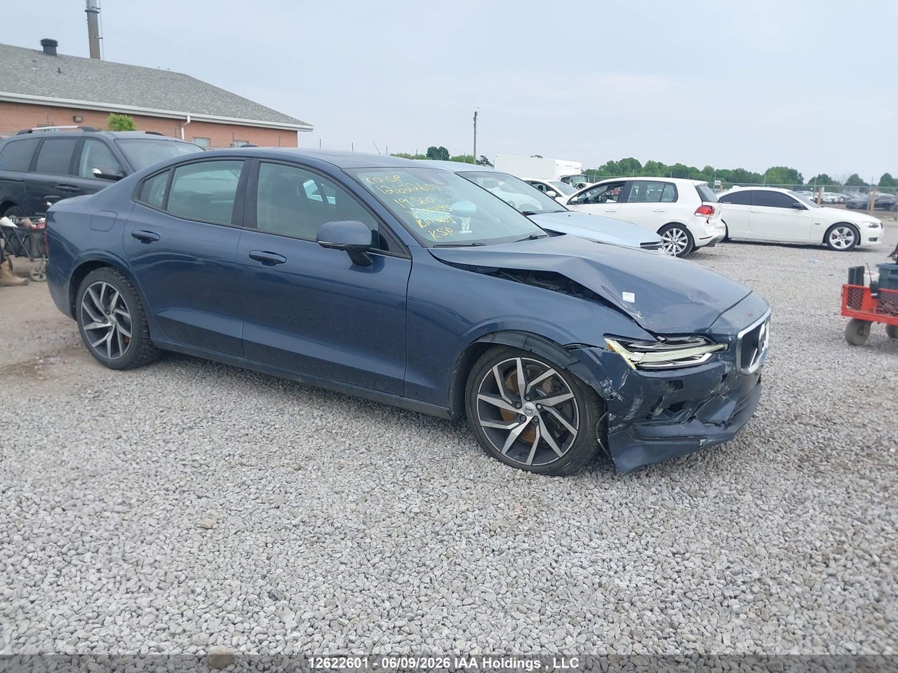 7JRA22TK7KG001195 · 2019 VOLVO S60 T6 MOMENTUM