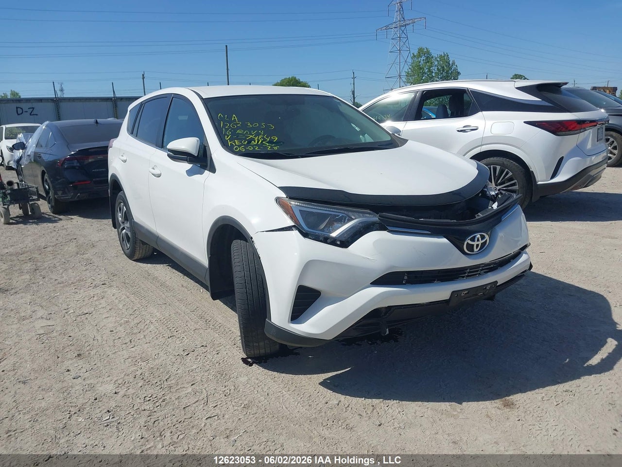 2T3ZFREV9GW274849 · 2016 TOYOTA RAV4 LE