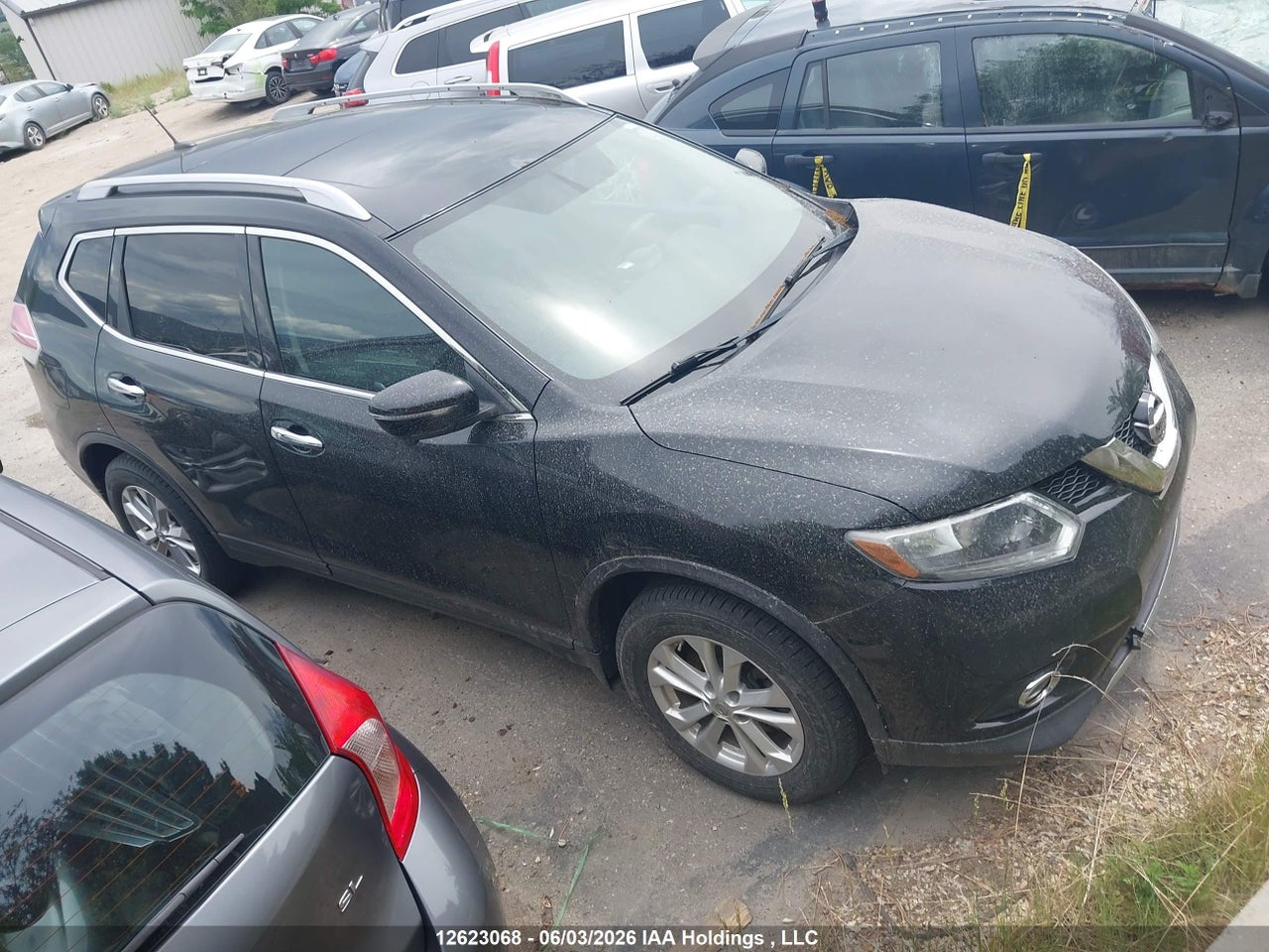5N1AT2MMXFC758550 · 2015 NISSAN ROGUE S/SL/SV