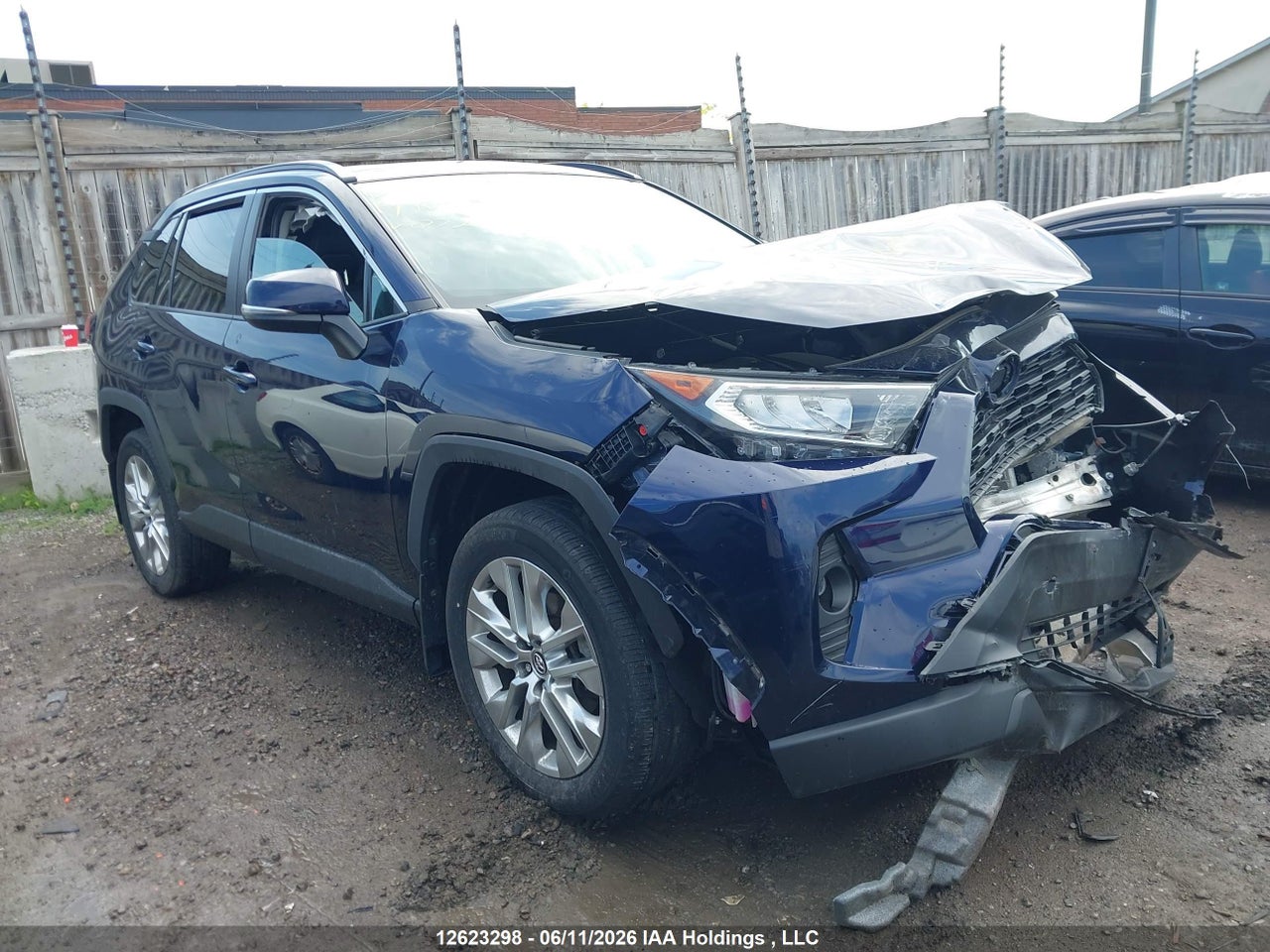 2T3R1RFV2KW077219 · 2019 TOYOTA RAV4 XLE/XLE PREMIUM