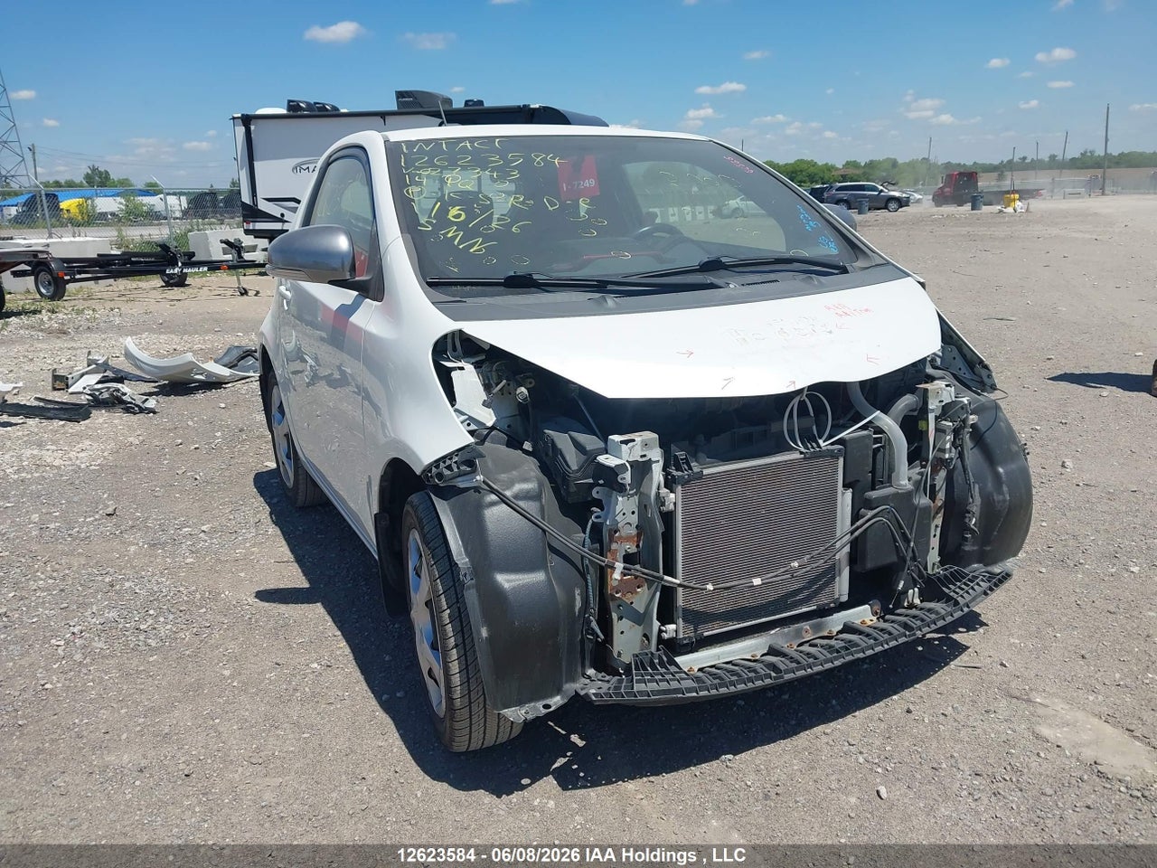 JTNJJXB03EJ027343 · 2014 SCION IQ