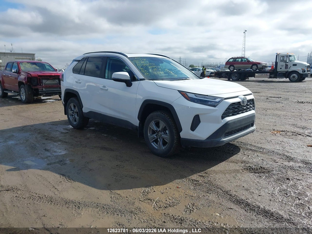 2T3R1RFV1RC456952 · 2024 TOYOTA RAV4 XLE/XLE PREMIUM