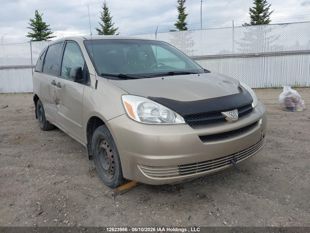 5TDZA29C55S255261 · 2005 TOYOTA SIENNA CE