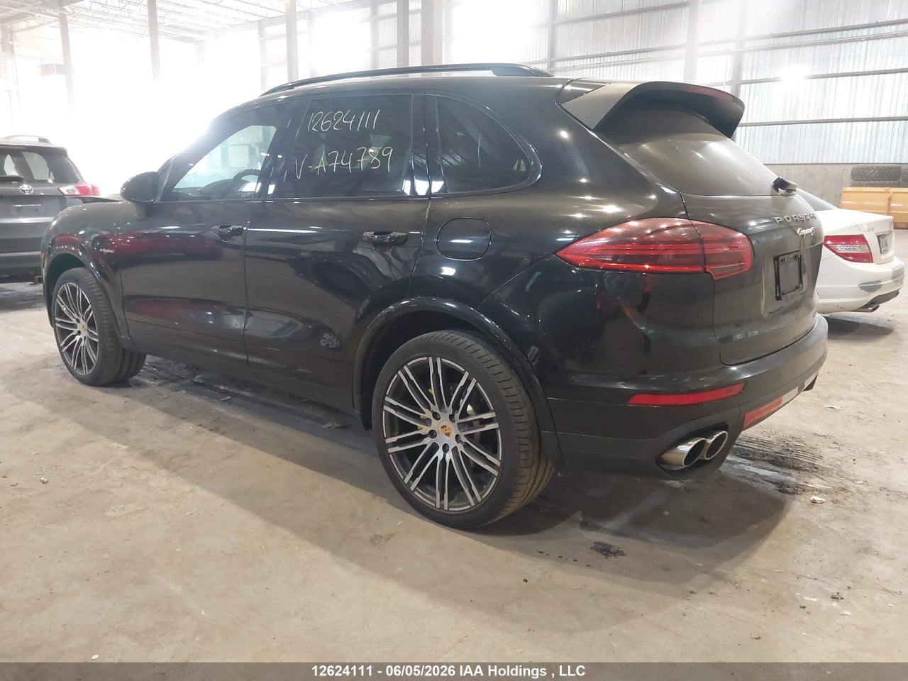 WP1AE2A26HLA74789 · 2017 PORSCHE CAYENNE · 3/22