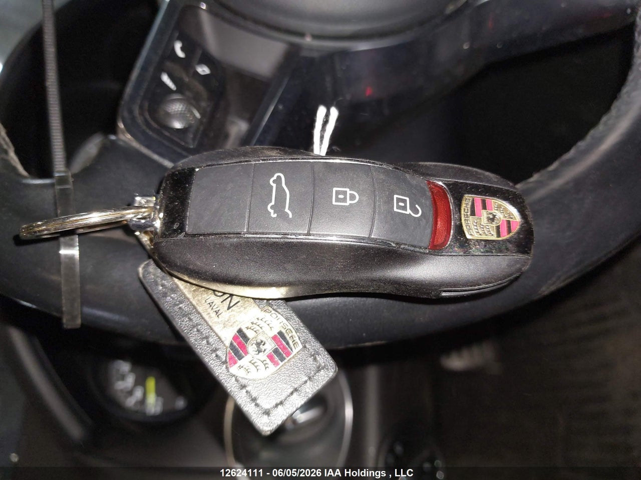 WP1AE2A26HLA74789 · 2017 PORSCHE CAYENNE · 11/22