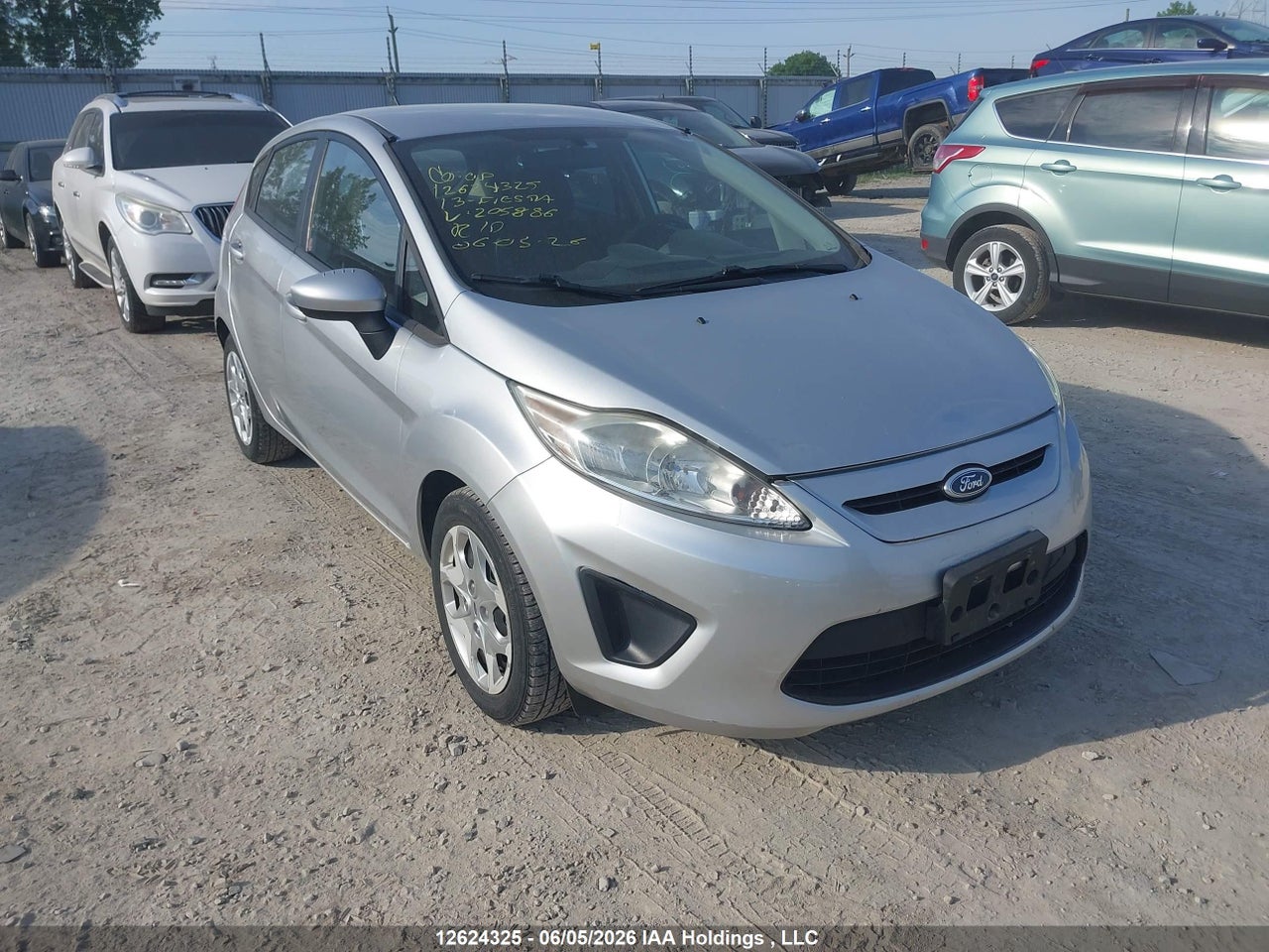 3FADP4EJ8DM205886 · 2013 FORD FIESTA SE