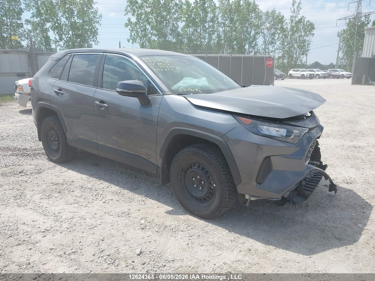 2T3B1RFV3NC262452 · 2022 TOYOTA RAV4 LE