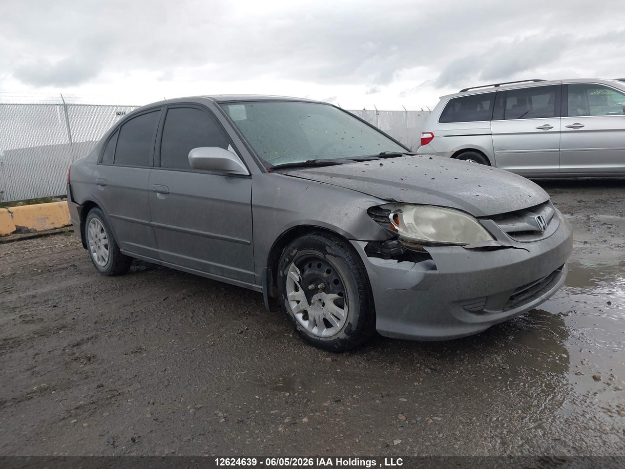 2HGES16604H915757 · 2004 HONDA CIVIC LX