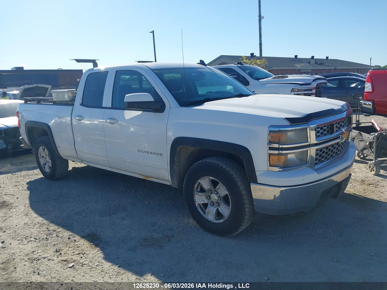 1GCRCREH7FZ364888 · 2015 CHEVROLET SILVERADO 1500 1LT