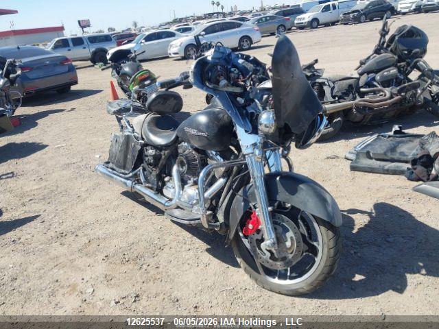 5HD1KBMA1BB649236 · 2011 HARLEY DAVIDSON FLHX