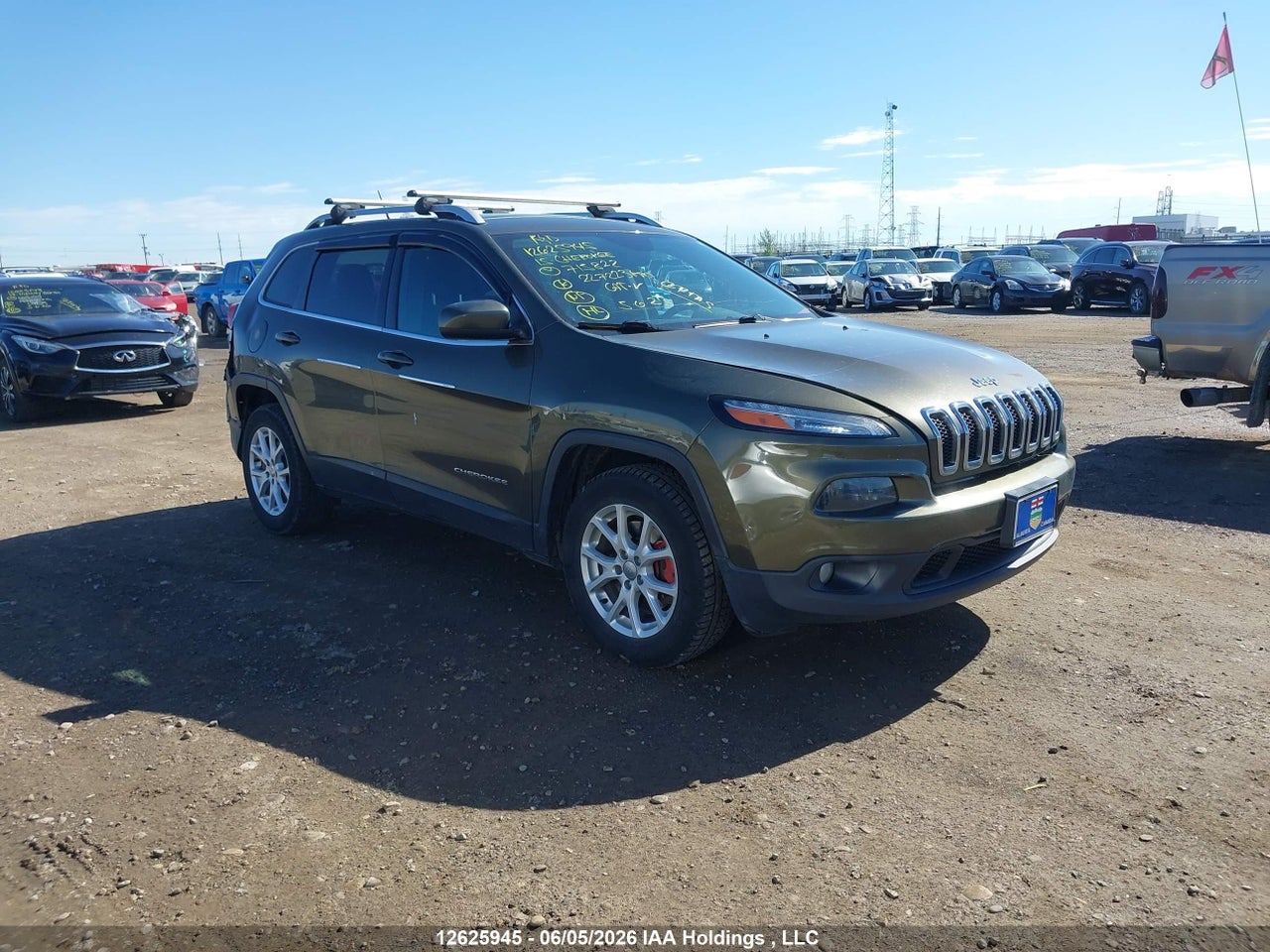 1C4PJMCB2FW715822 · 2015 JEEP CHEROKEE LATITUDE