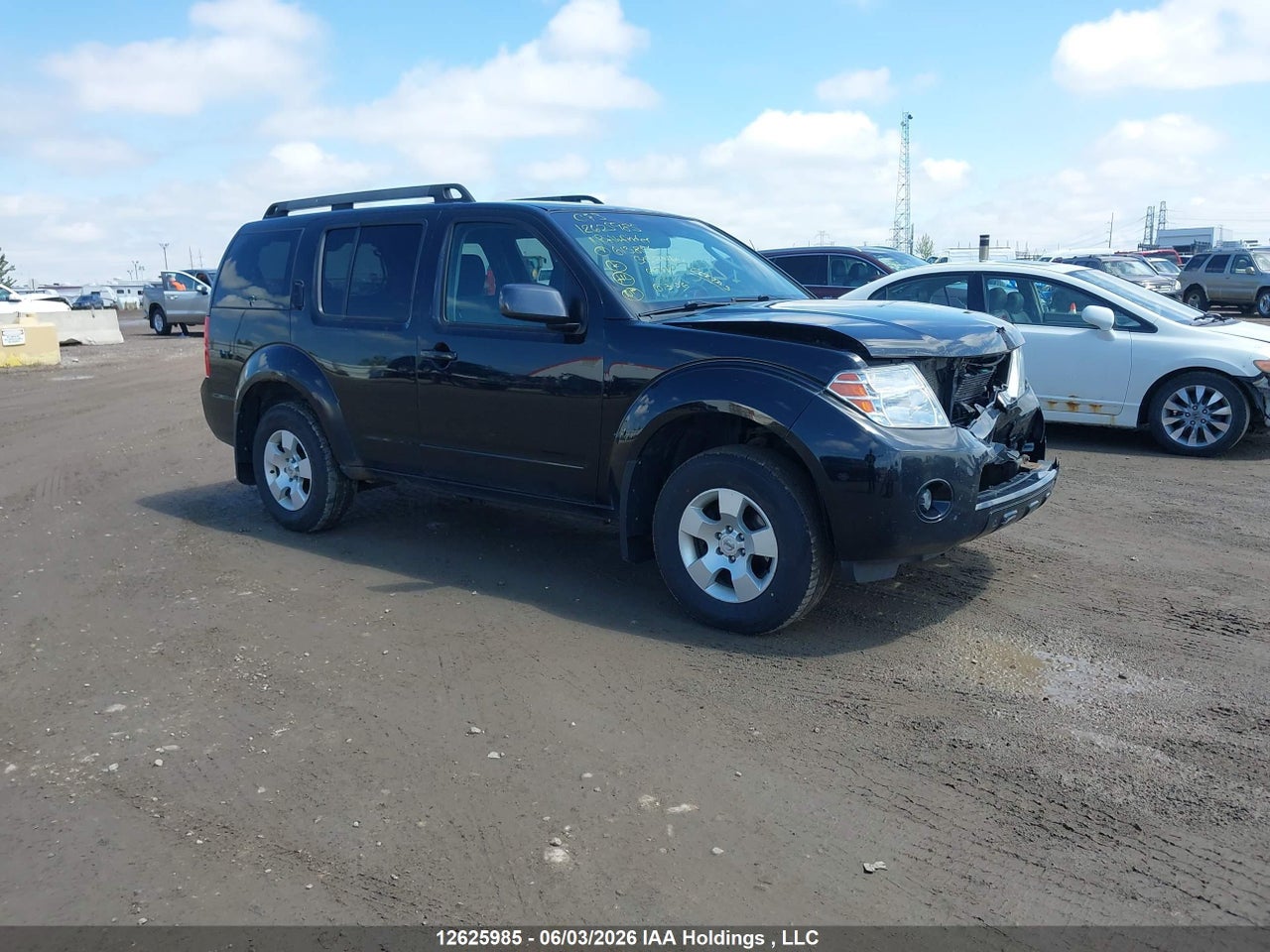 5N1AR1NB0BC613856 · 2011 NISSAN PATHFINDER S/LE/SE