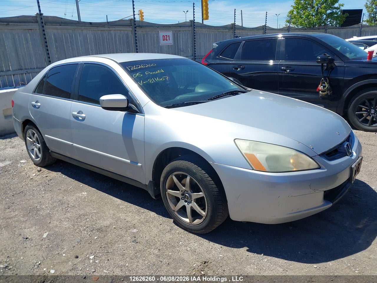 1HGCM564X5A811607 · 2005 HONDA ACCORD LX