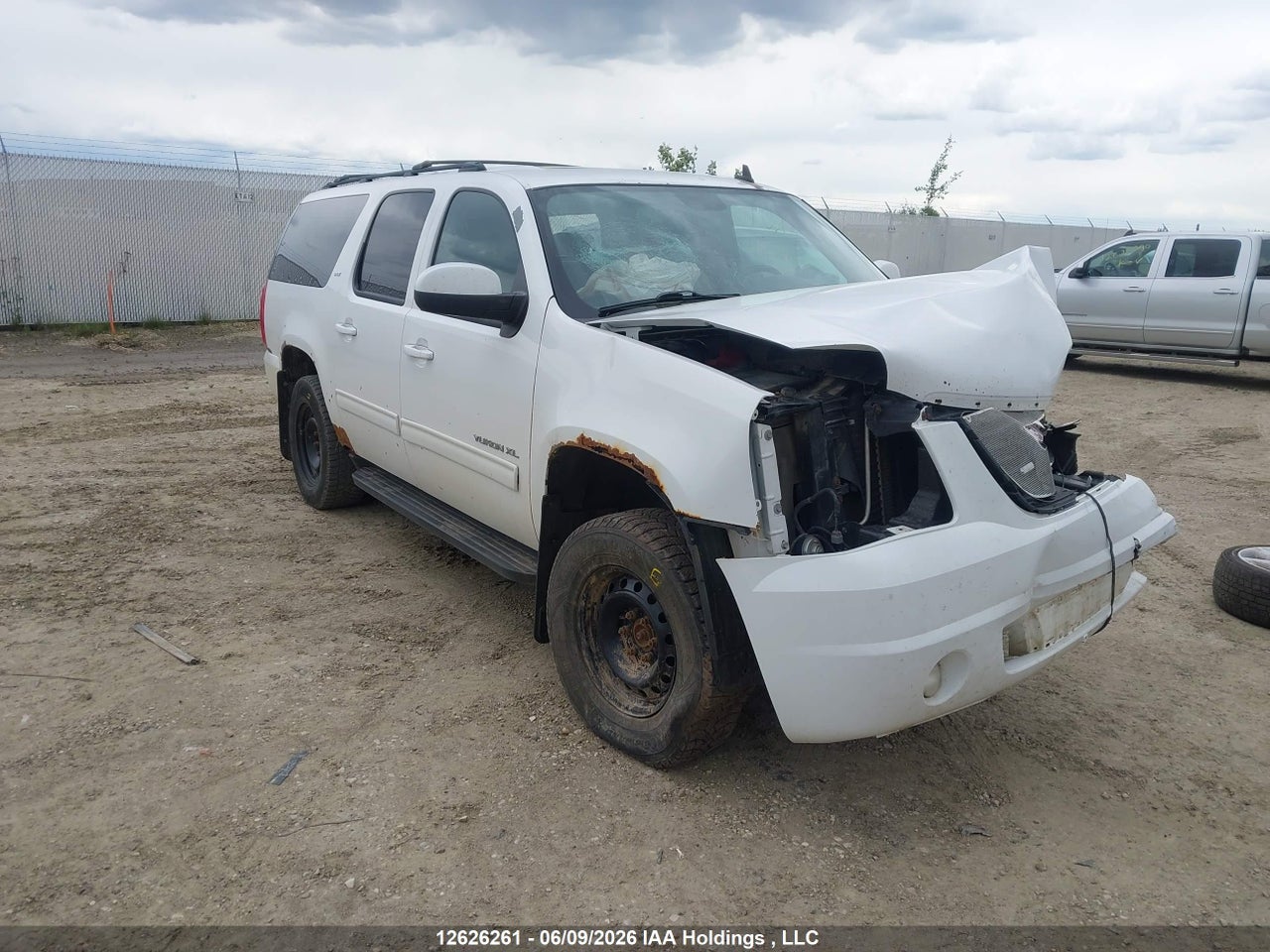 1GKUKKE32AR205038 · 2010 GMC YUKON XL 1500 SLT