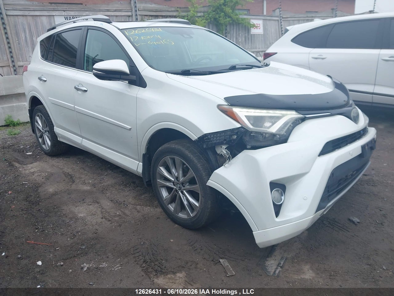 2T3DFREV8HW640165 · 2017 TOYOTA RAV4 LIMITED