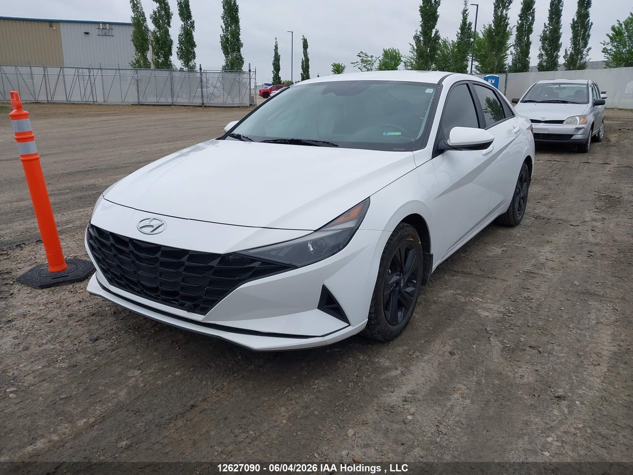 KMHLM4AG1NU247138 · 2022 HYUNDAI ELANTRA SEL · 2/19