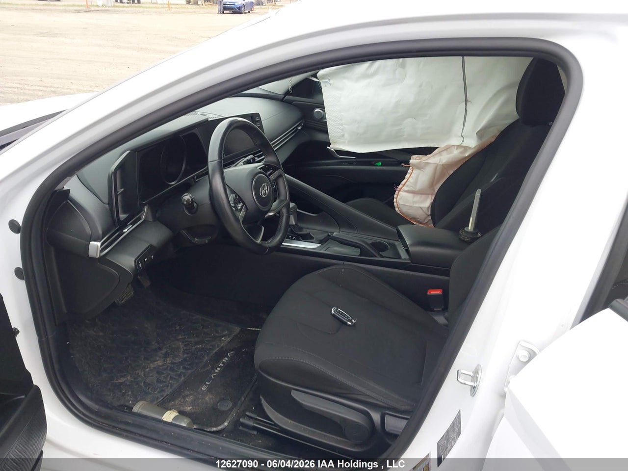 KMHLM4AG1NU247138 · 2022 HYUNDAI ELANTRA SEL · 5/19